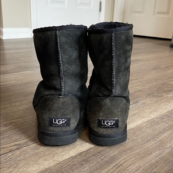 UGG Black Short Suede Shearling Boots - Picture 6 of 7